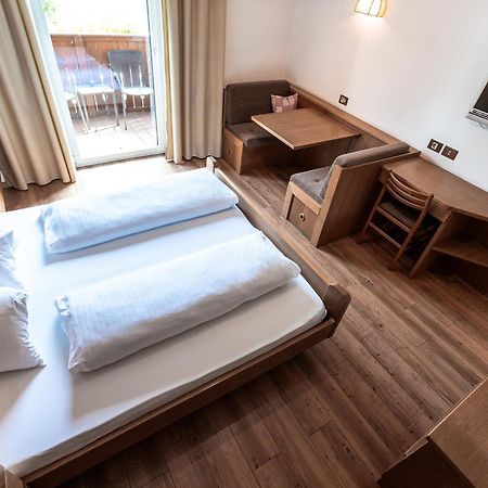 Hotel Zum Loewen - Al Leone Мельтина Экстерьер фото