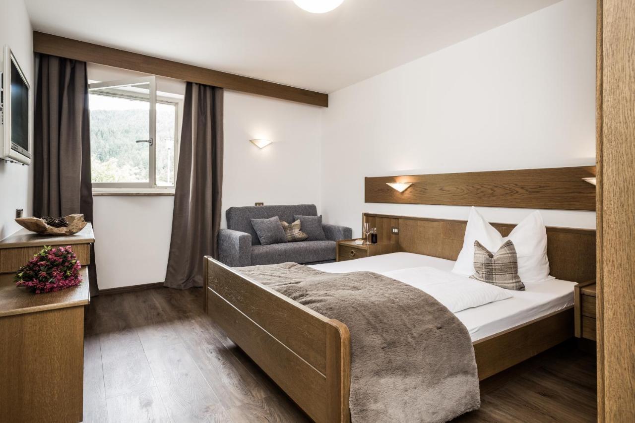 Hotel Zum Loewen - Al Leone Мельтина Экстерьер фото