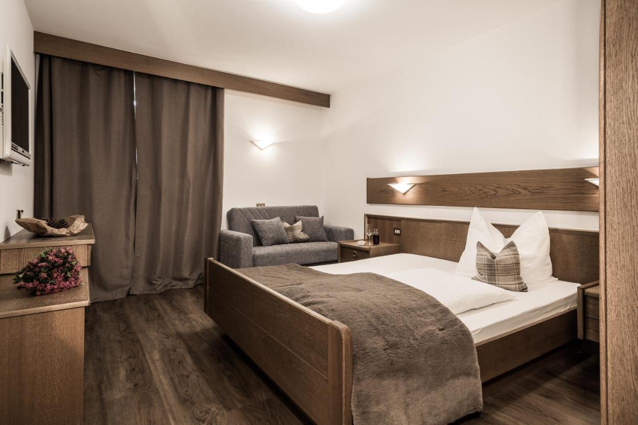 Hotel Zum Loewen - Al Leone Мельтина Экстерьер фото