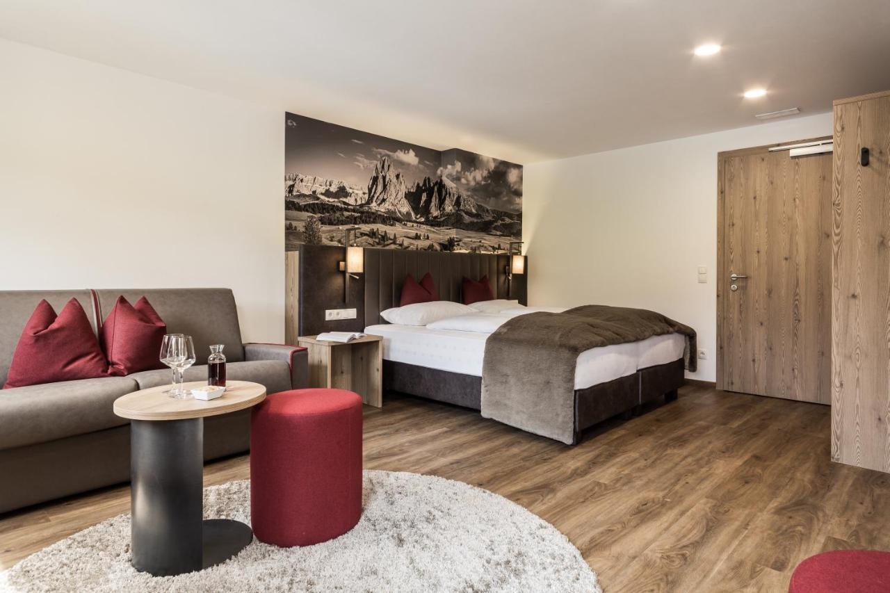 Hotel Zum Loewen - Al Leone Мельтина Экстерьер фото