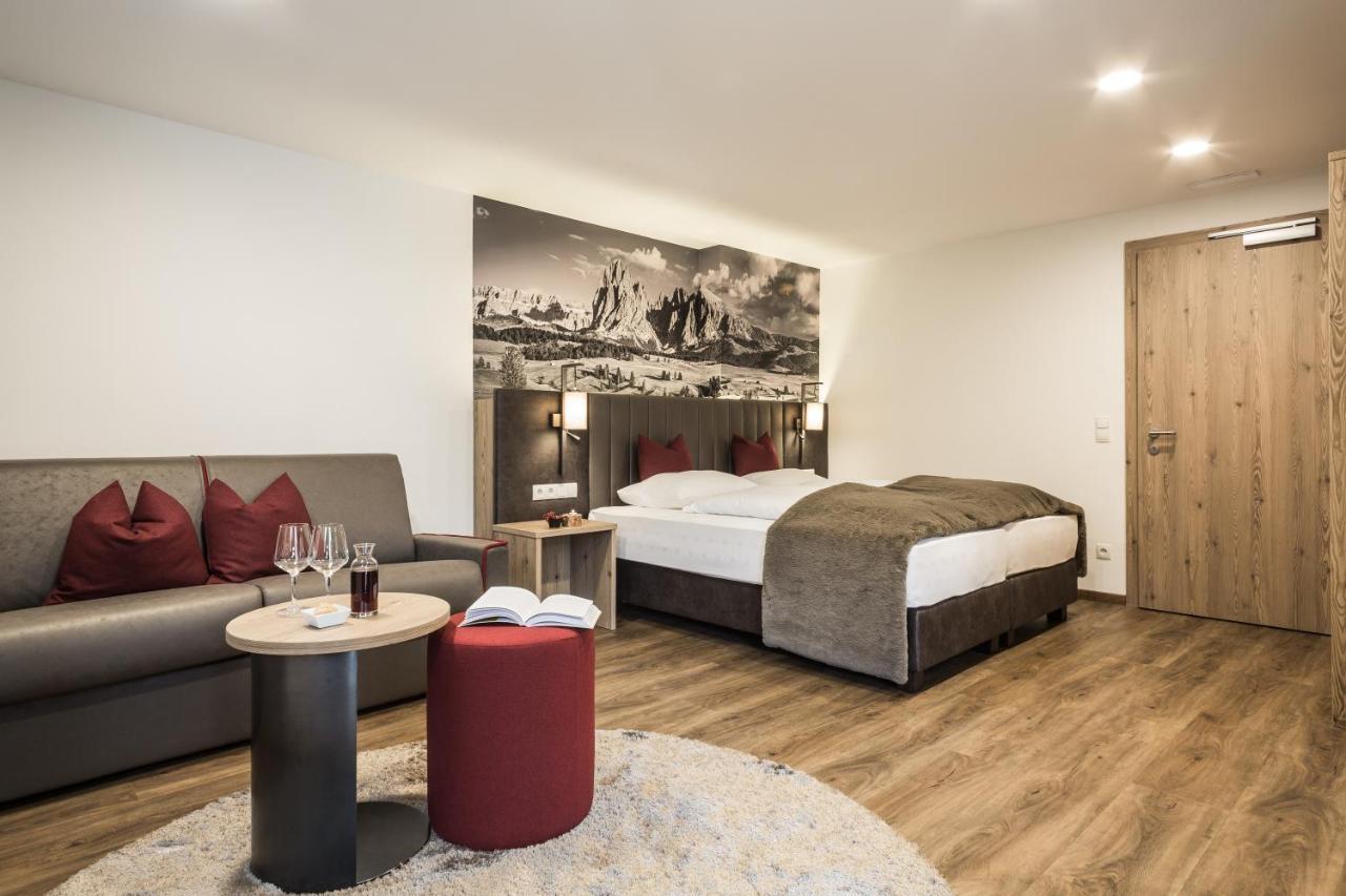 Hotel Zum Loewen - Al Leone Мельтина Экстерьер фото