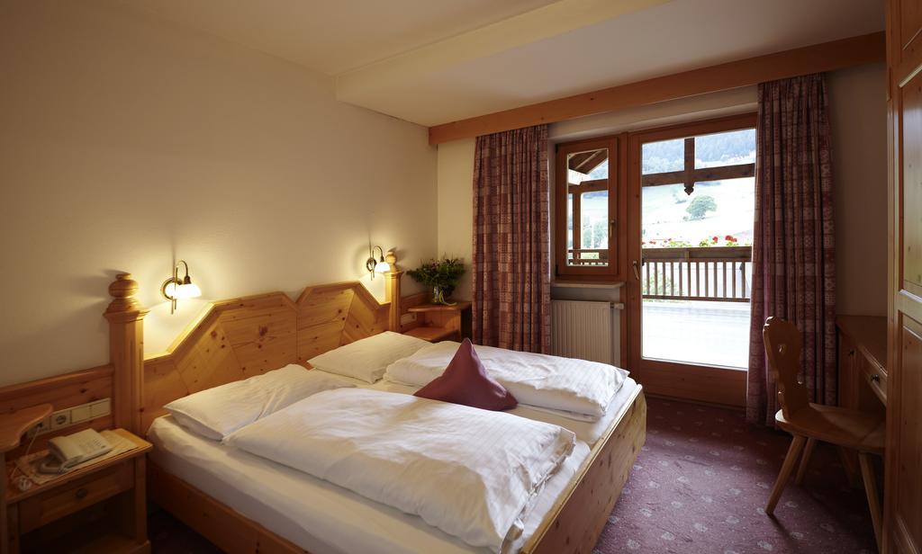 Hotel Zum Loewen - Al Leone Мельтина Номер фото