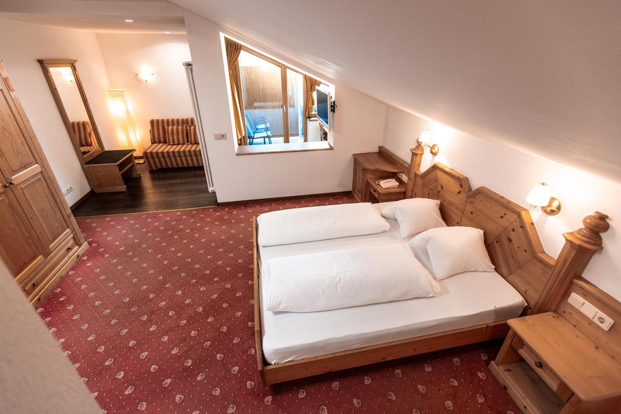 Hotel Zum Loewen - Al Leone Мельтина Экстерьер фото