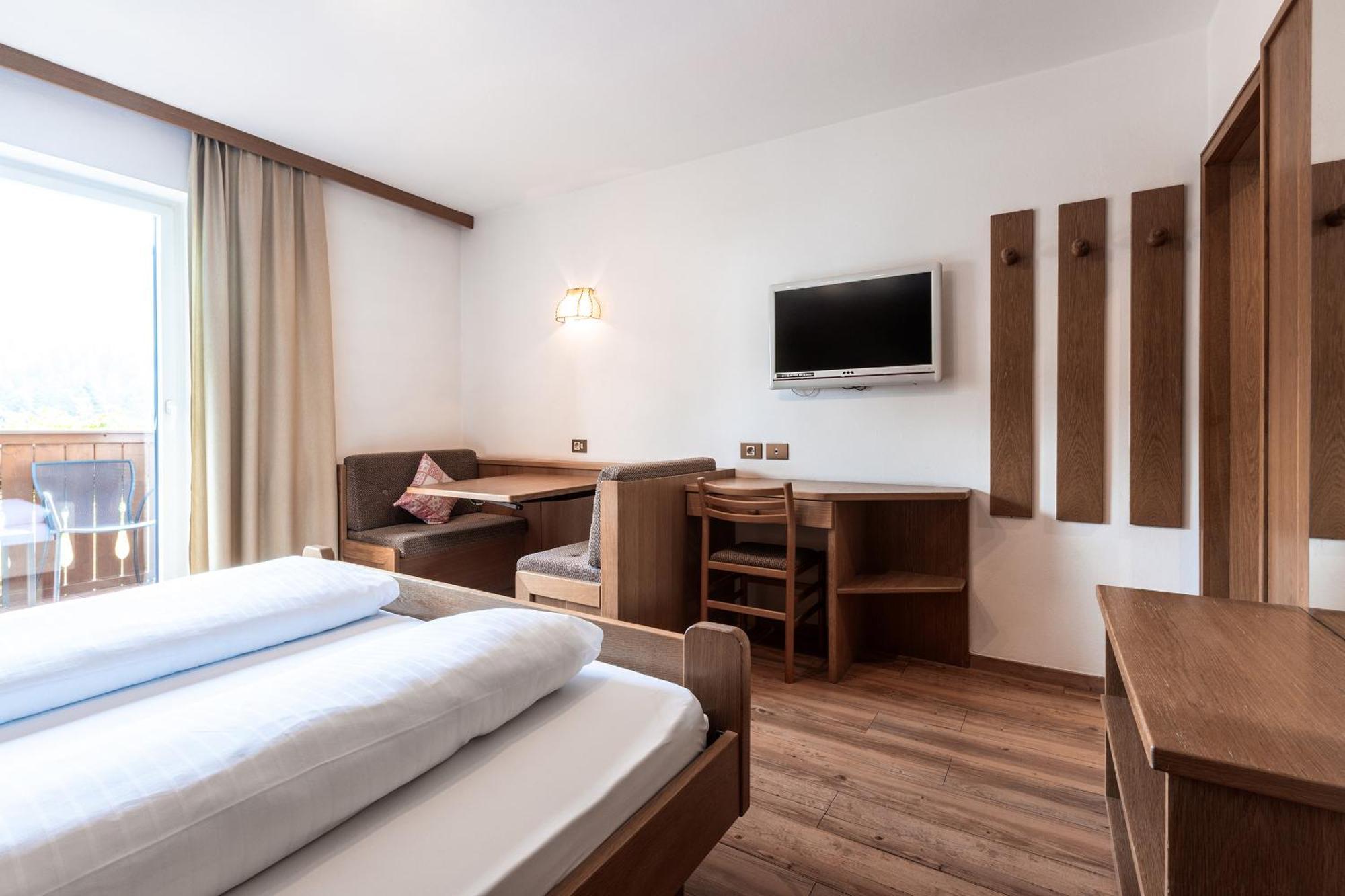 Hotel Zum Loewen - Al Leone Мельтина Экстерьер фото