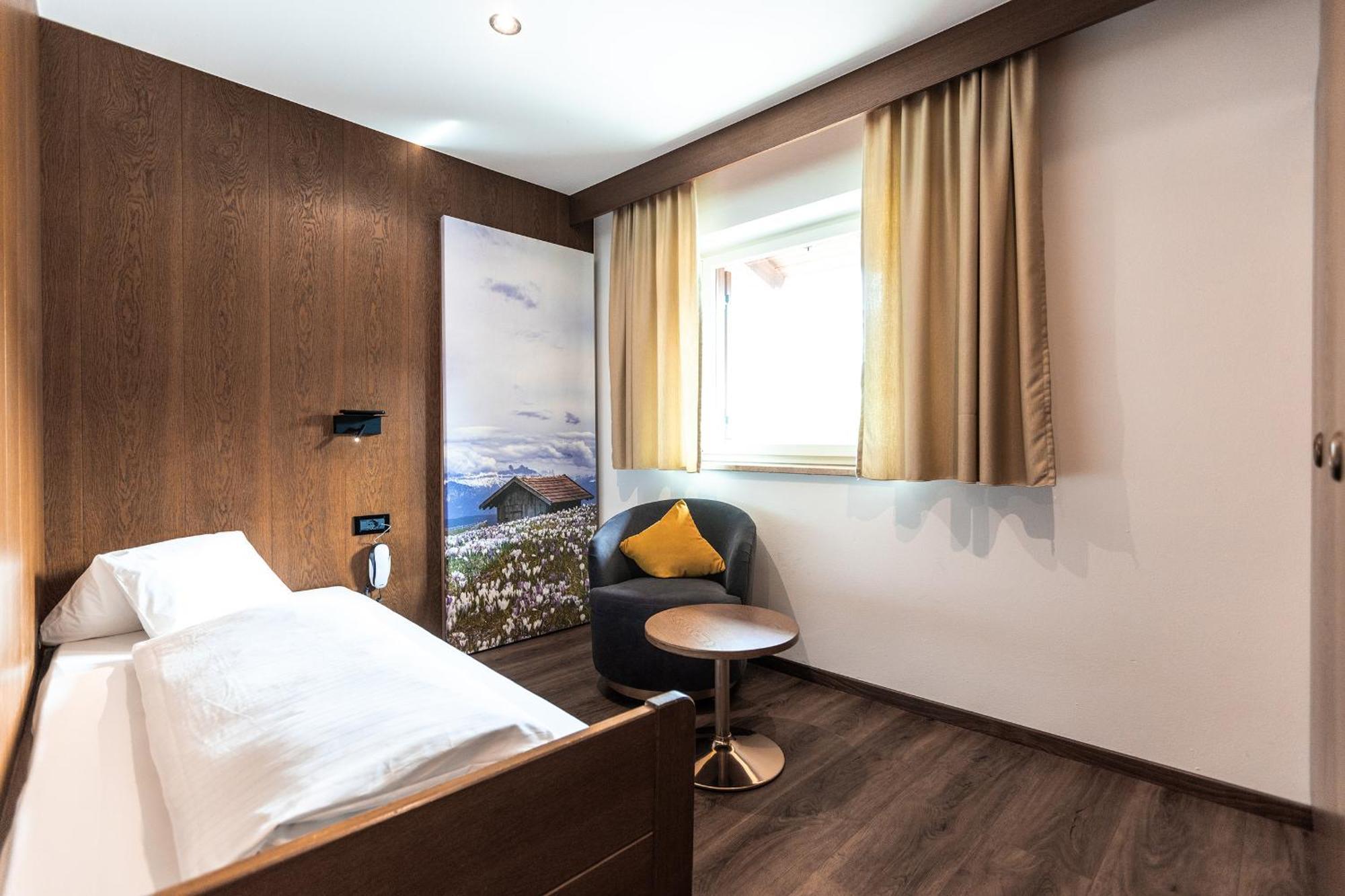 Hotel Zum Loewen - Al Leone Мельтина Экстерьер фото