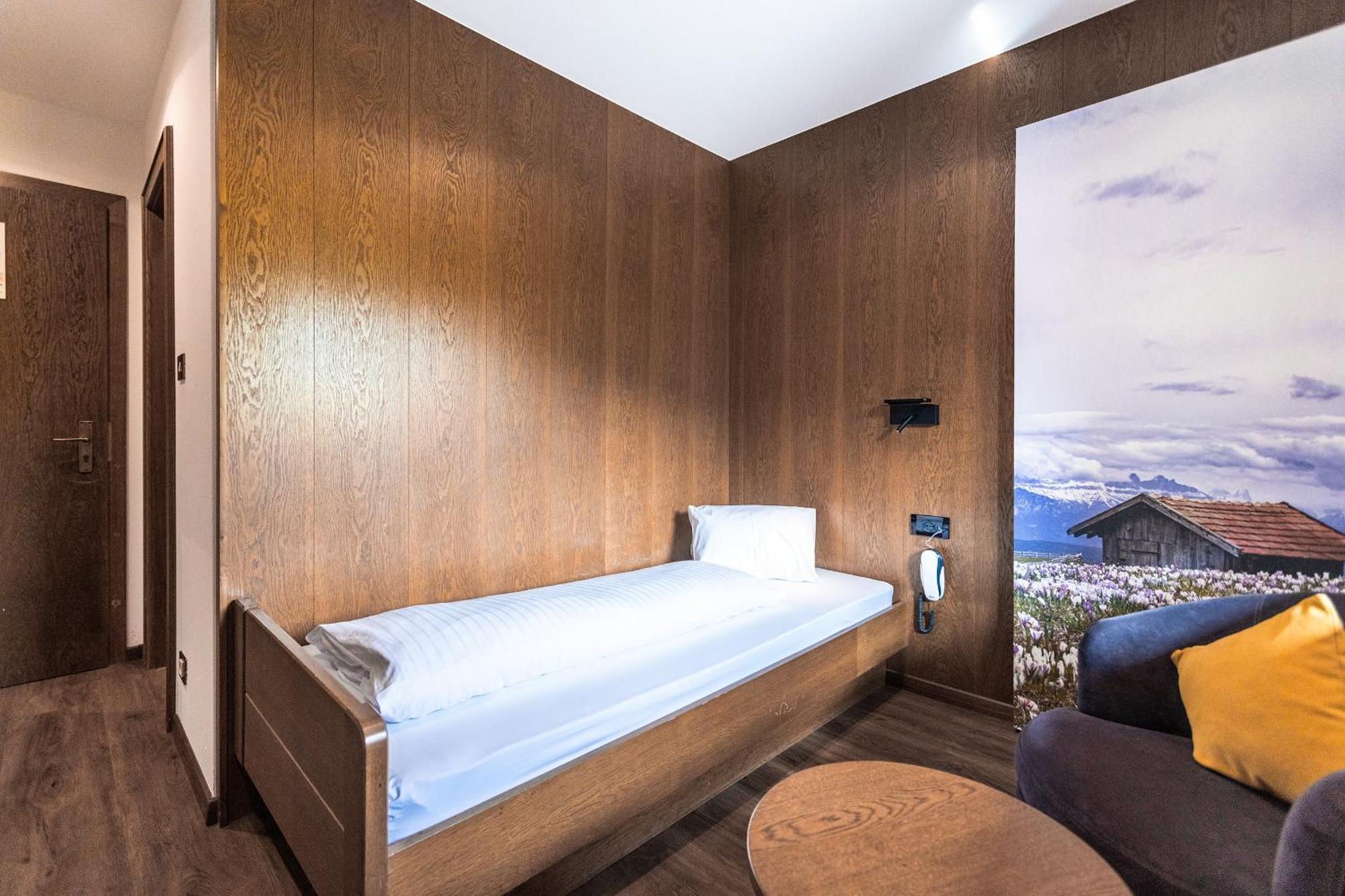 Hotel Zum Loewen - Al Leone Мельтина Экстерьер фото