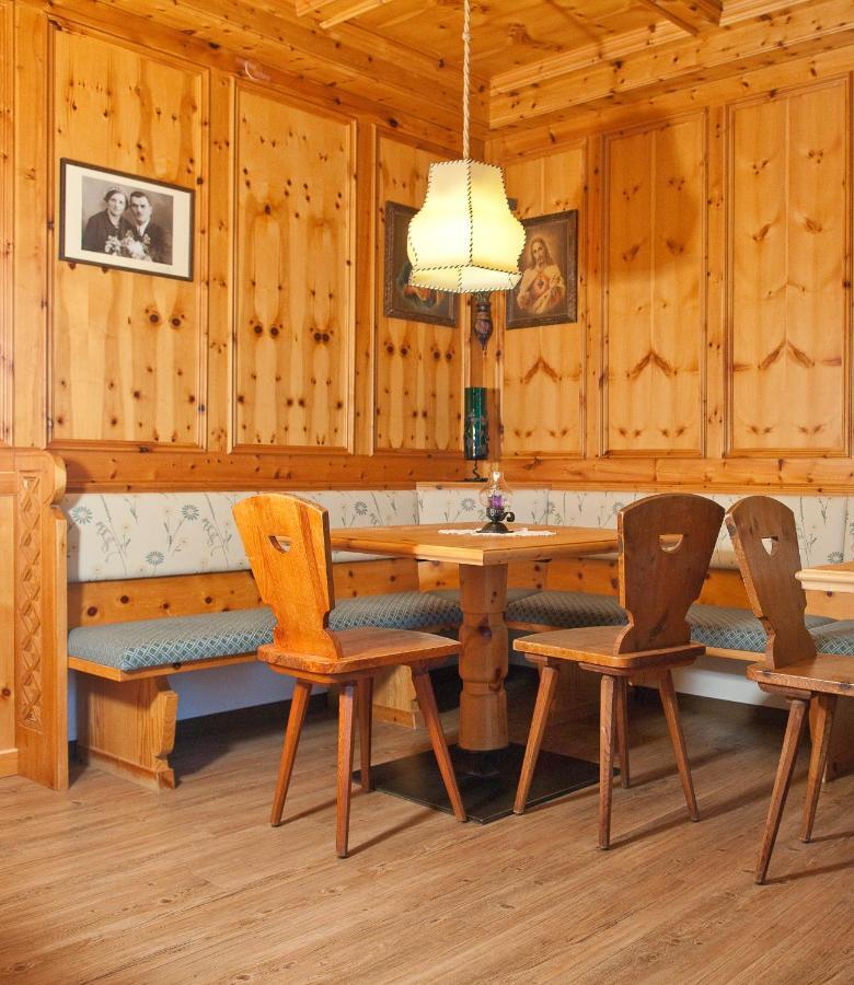 Hotel Zum Loewen - Al Leone Мельтина Экстерьер фото